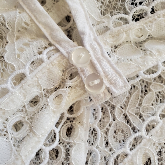 White lace top - Picture 6 of 7